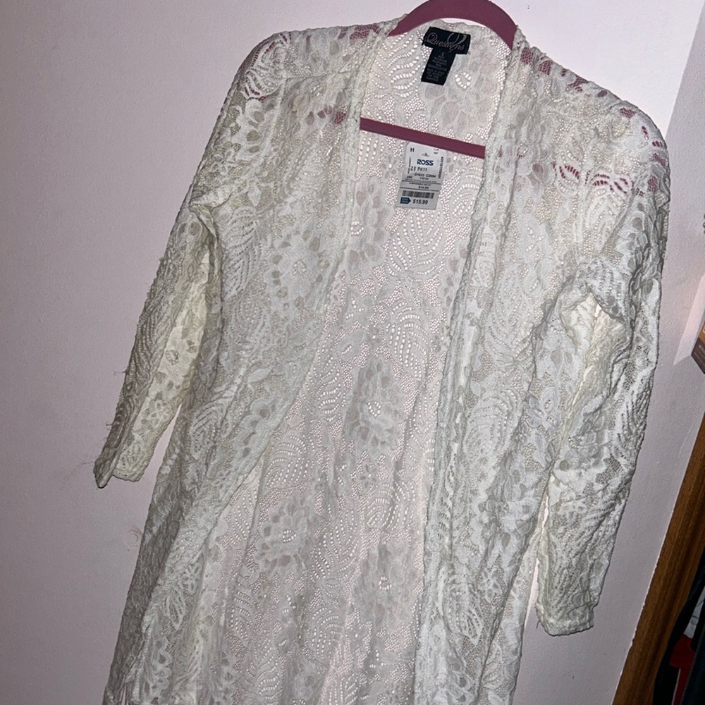 Small White Lace Floral Knit Cover-Up Kimono